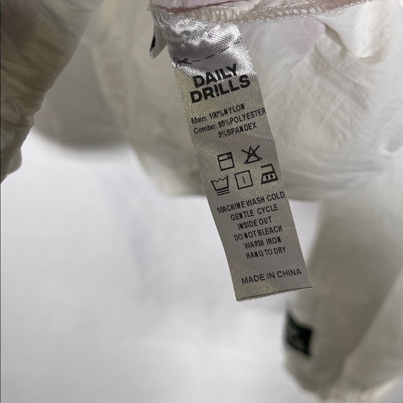 DAILY DRILLS WOMENS NYLON HALF ZIP JACKET XS/S WHITE - Picture 5 of 6